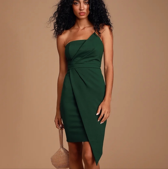 Lulus Dresses & Skirts - Green Strapless dress